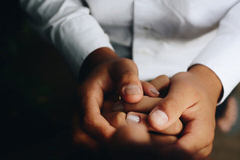 What to Say When Someone Dies (And, More Importantly, What Not To)