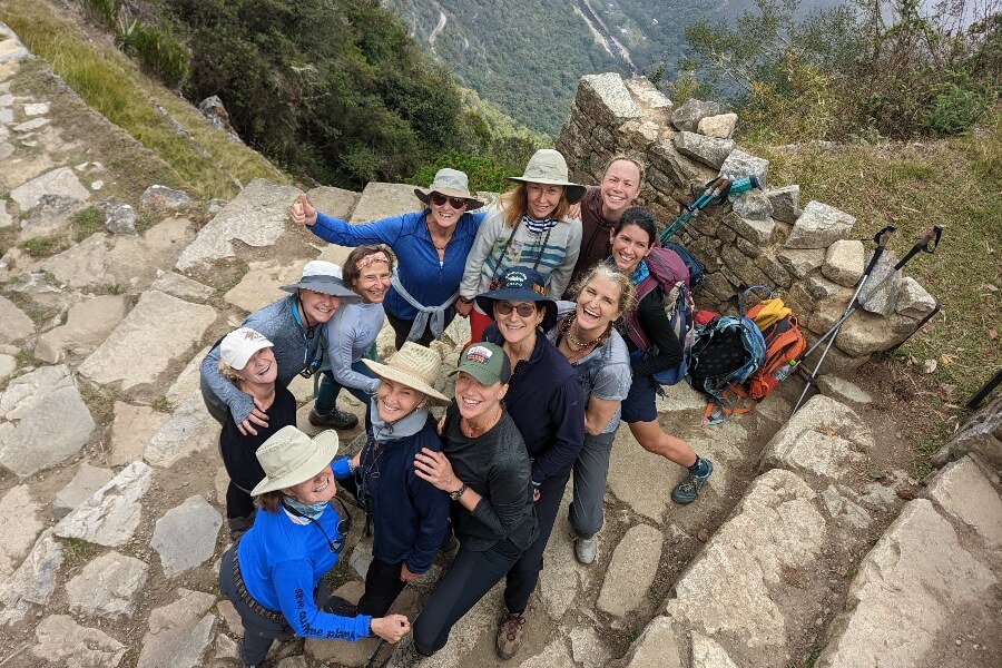 women hike the Inca trail