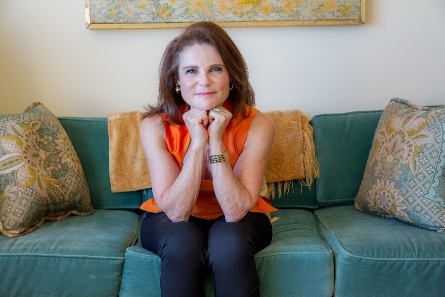 Tovah Feldshuh Shows the World That “Aging Is Optional”