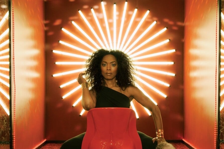 At 64, Angela Bassett Is on Fire. Lucky for Us
